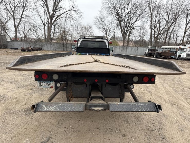 ford-f550-xlt-image-4