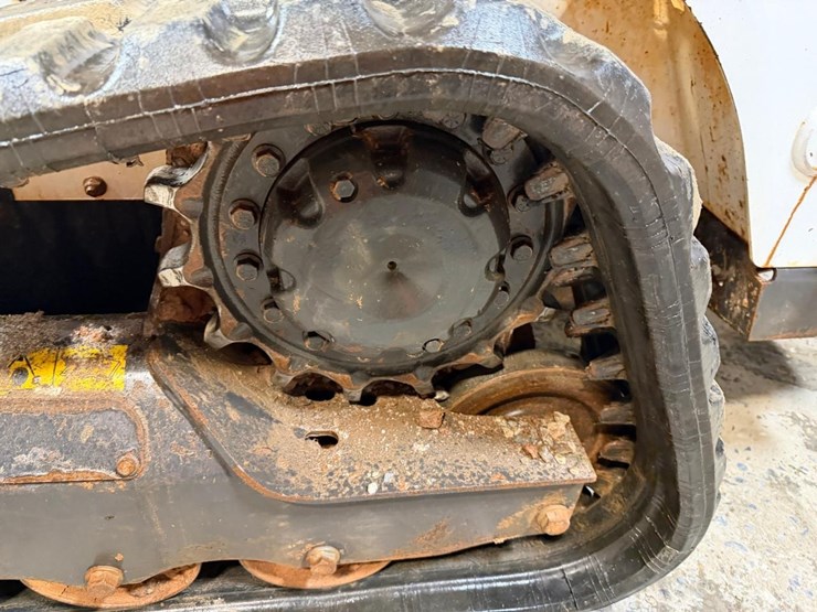 2021-bobcat-t595-image-14