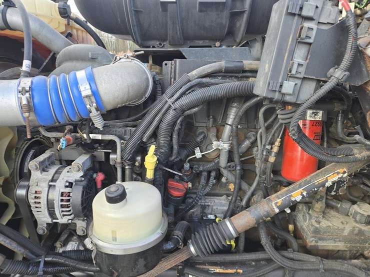 2013-kenworth-t660-image-34