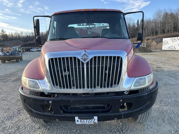 2005-international-durastar-4300-image-8