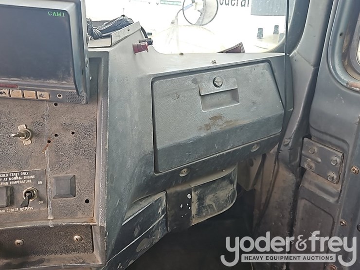 1994-mack-rd690s-image-24