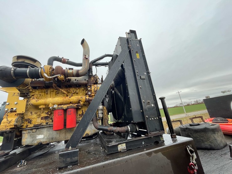 international-4900-image-24