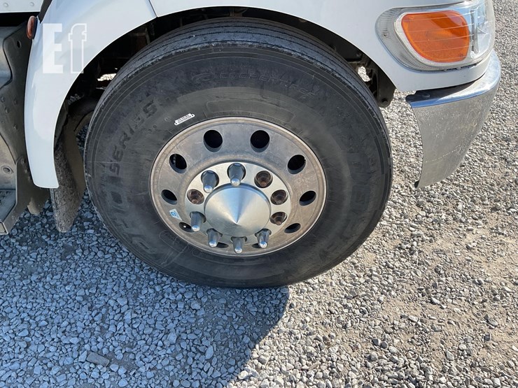 peterbilt-337-image-14