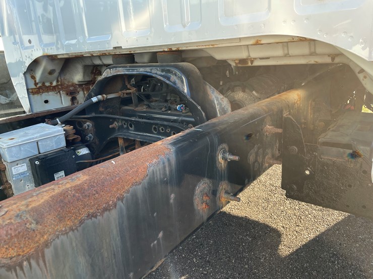 2015-ford-f650-image-19