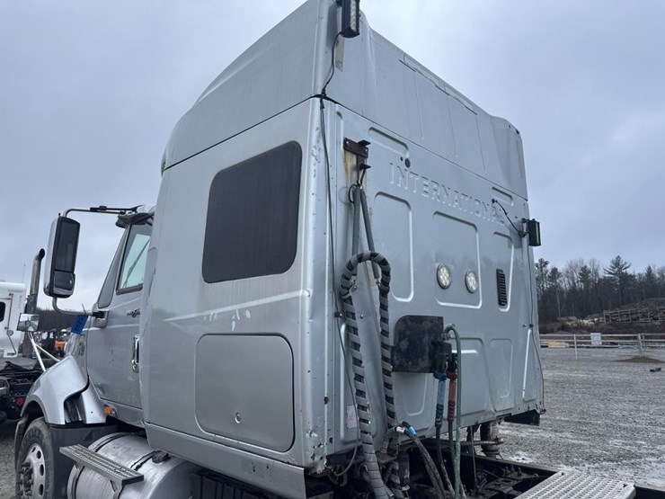 2014-international-prostar-image-15