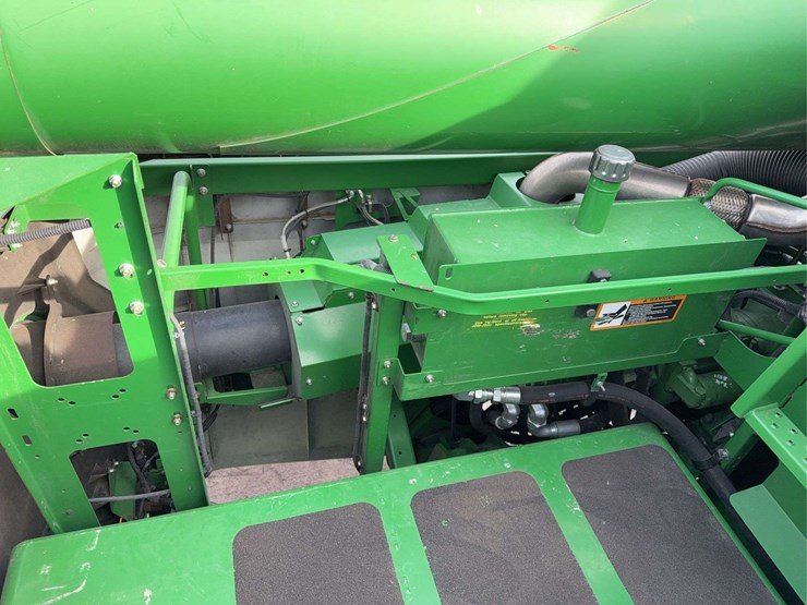 2013-john-deere-s670-image-23