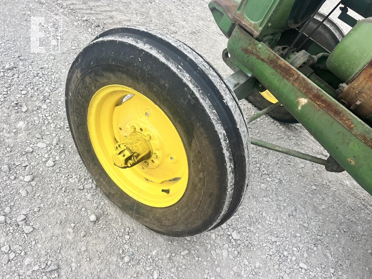 john-deere-830-image-13