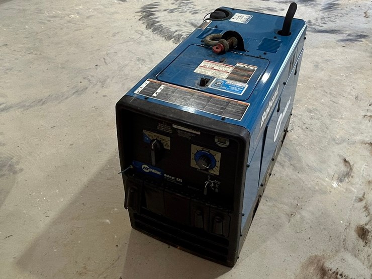 2022-bobcat-225-image-4