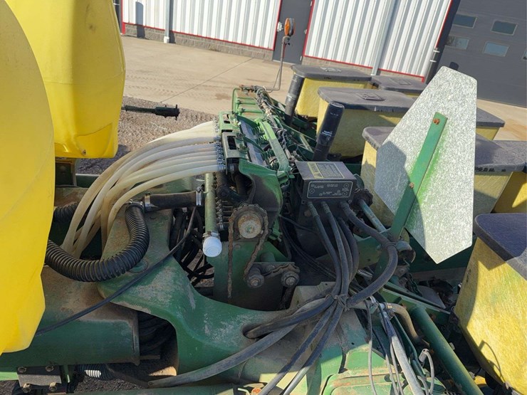 john-deere-7000-image-21