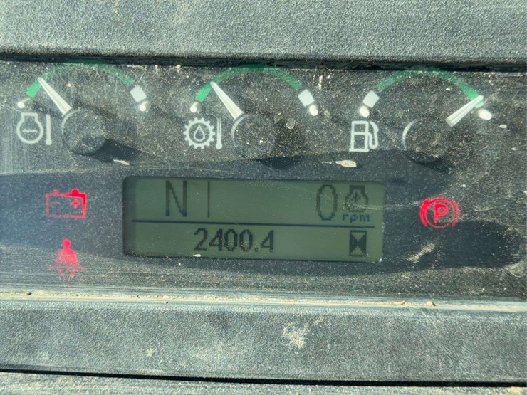 2011-deere-310j-image-37