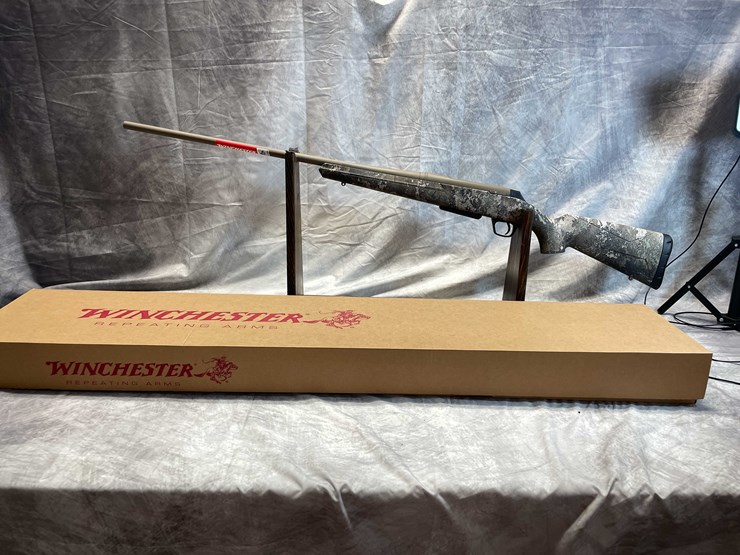 #2371-•-winchester-xpr-300-win-mag-bolt-action-rifle,-sn:-pt09573yw357-image-1