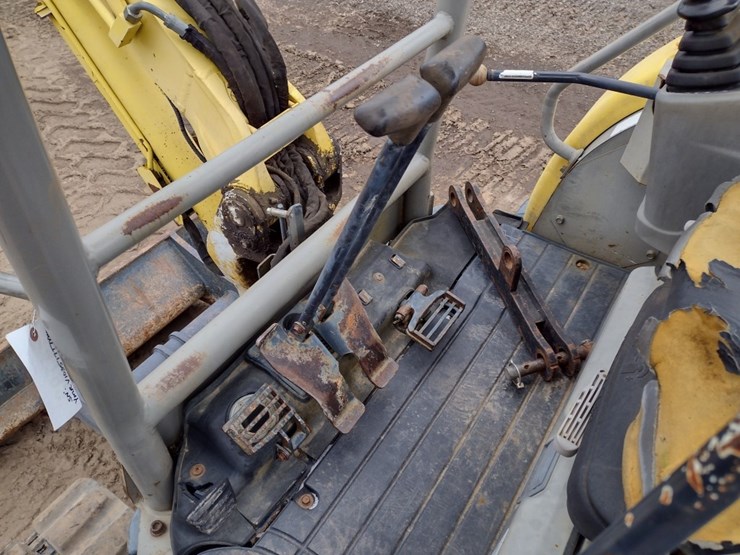 yanmar-vio35-image-11