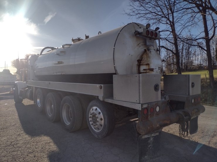 peterbilt-389-image-47