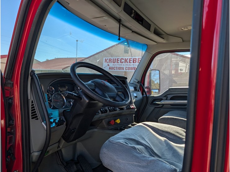 2019-kenworth-t680-image-18