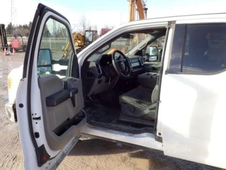 ford-f250-xlt-image-25