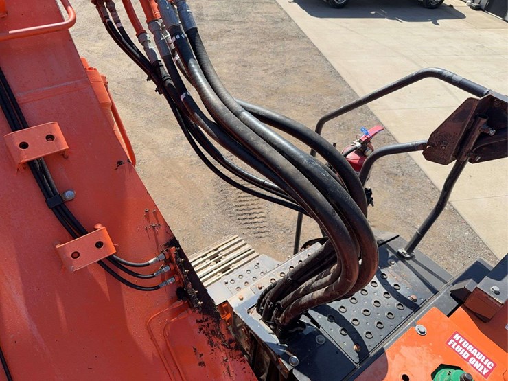 hitachi-225-excavator-image-39