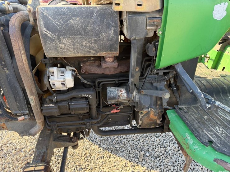 john-deere-4700-image-10
