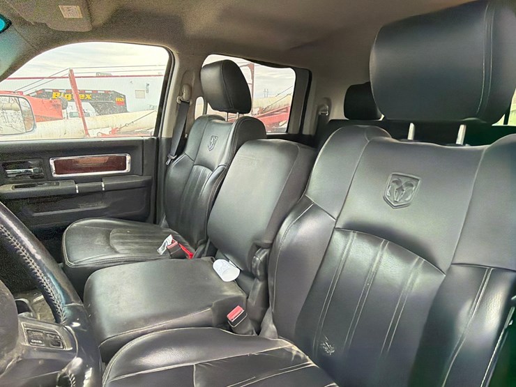 2012-dodge-2500-image-18