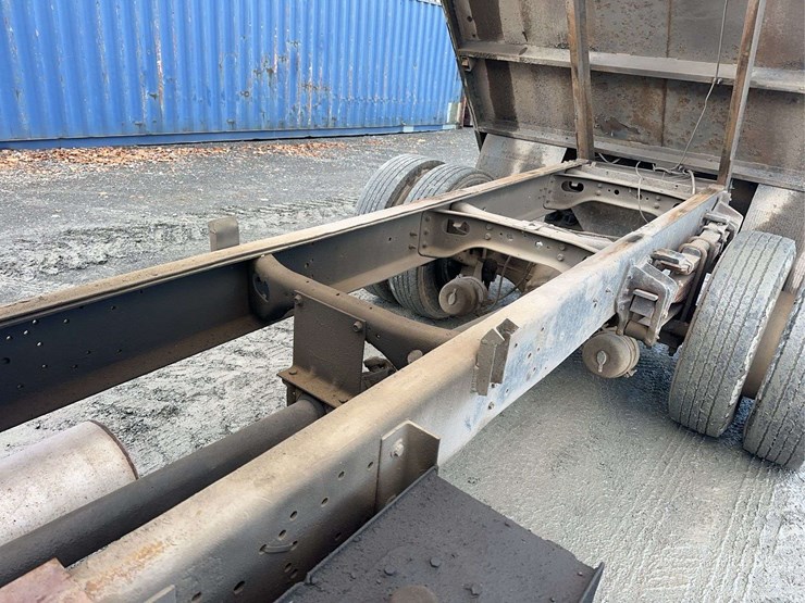 1991-international-4700-image-25