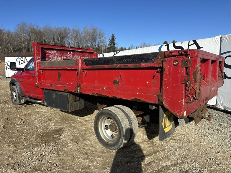 2015-dodge-ram-5500-image-3