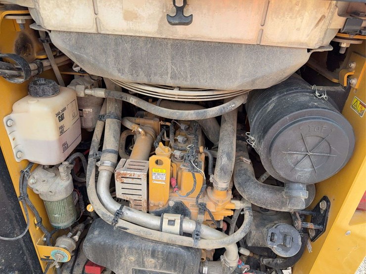 caterpillar-259d-image-25