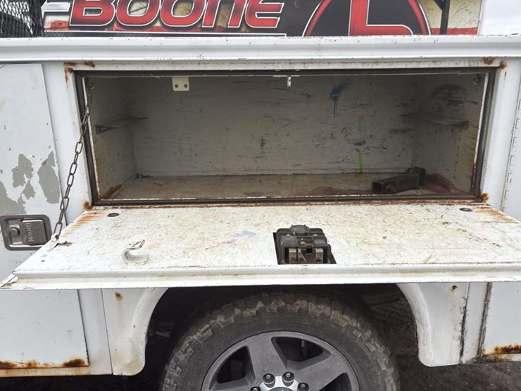 2012-chevrolet-silverado-2500-image-16