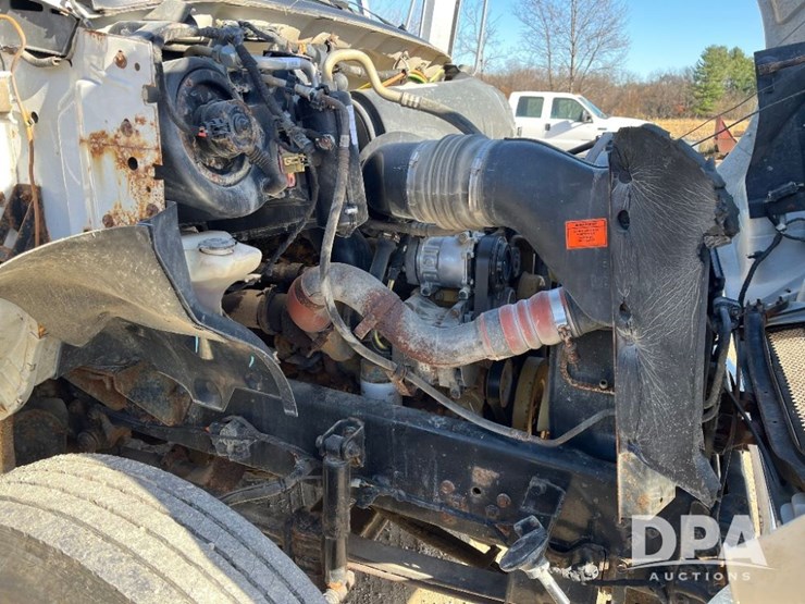 ford-f650-xlt-image-45