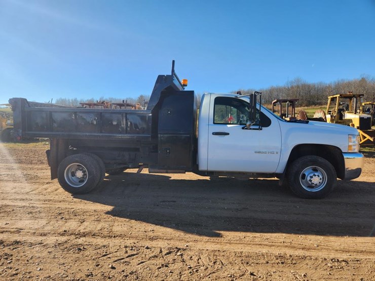 2007-chevrolet-3500-image-6