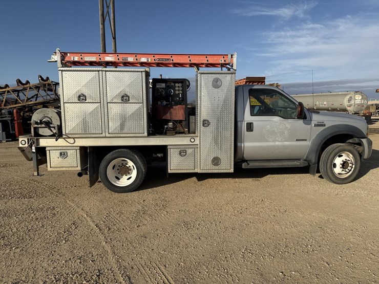 2006-ford-f550-image-6