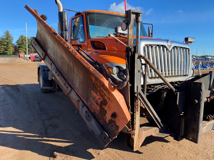 #209-•-2008-international-plow-truck-(has-wi-title)(mosinee,-wi)-image-15