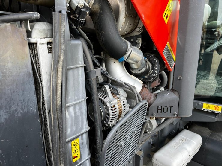 2015-kubota-m8560-image-22