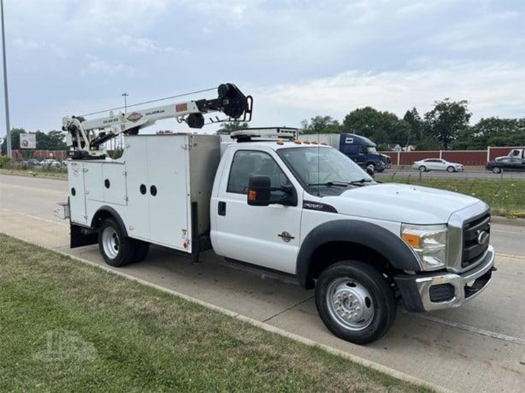 2015-ford-f550-xl-image-1