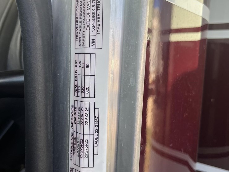 2007-peterbilt-379-image-19