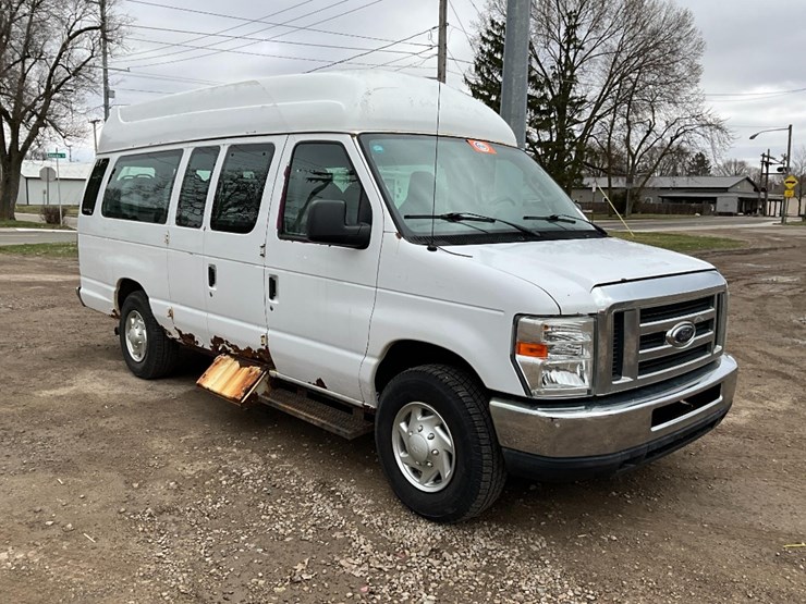 ford-e250-image-4