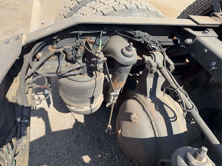 2003-peterbilt-379-image-18