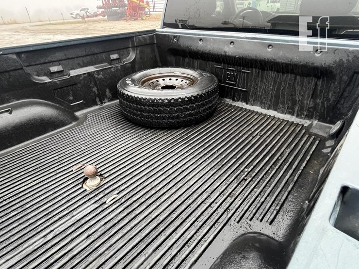 chevrolet-silverado-2500hd-lt-image-22