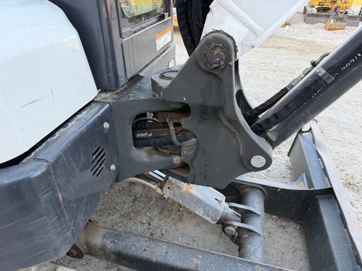 2020-bobcat-e50-image-24