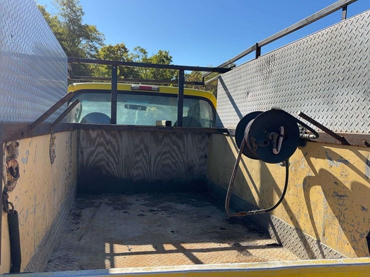 2005-ford-f350-image-16