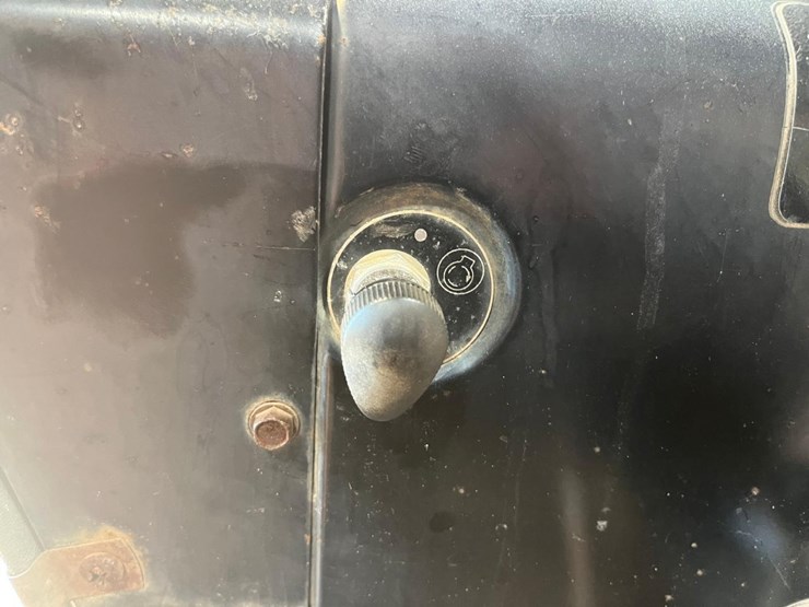 massey-ferguson-265-image-25