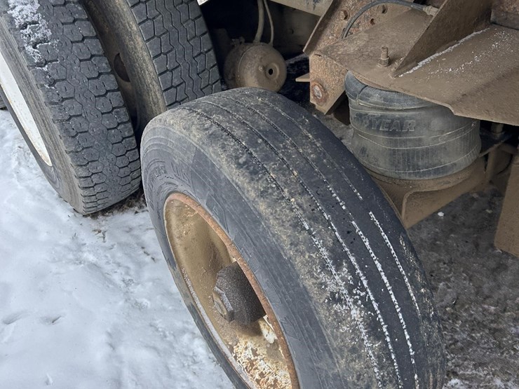 1995-international-4900-image-6