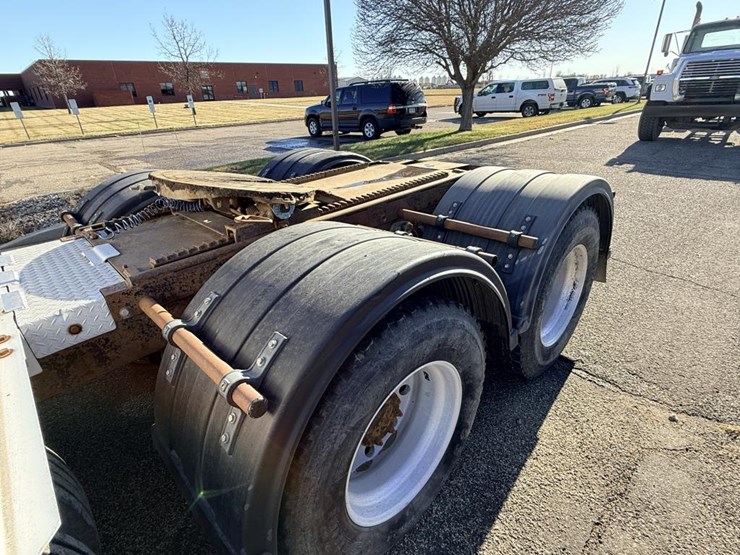 1993-kenworth-t800b-image-18