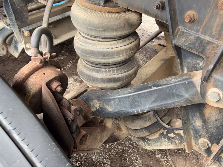 2016-kenworth-t880-image-24