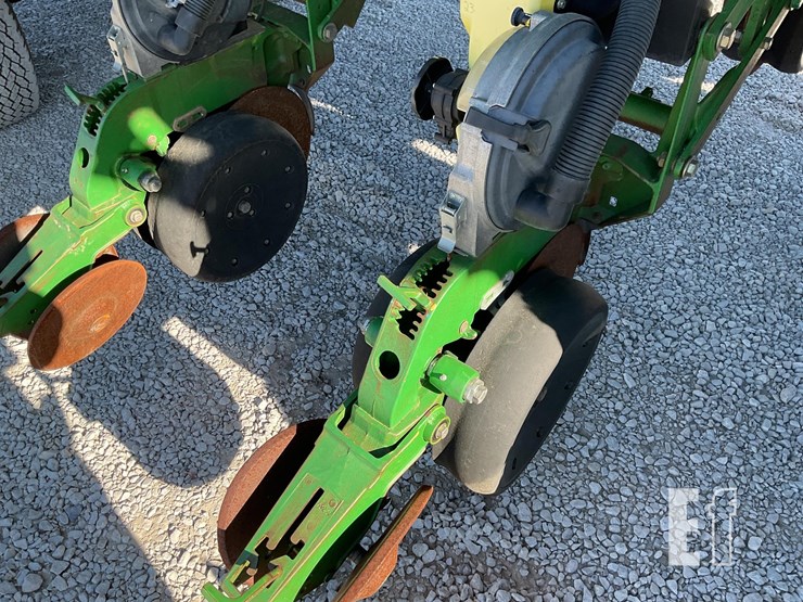 john-deere-1790-image-16