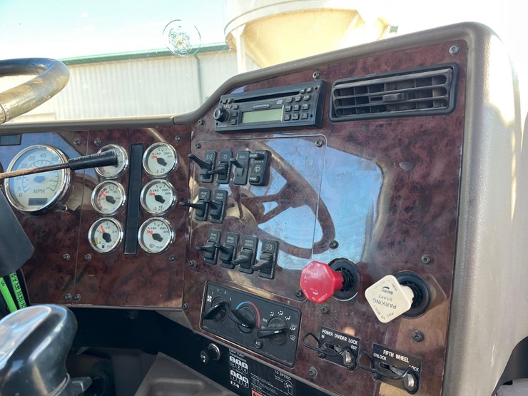 2005-international-9200i-image-30