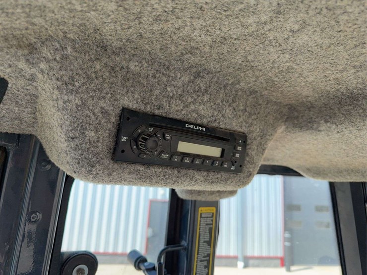 2012-deere-310k-image-42