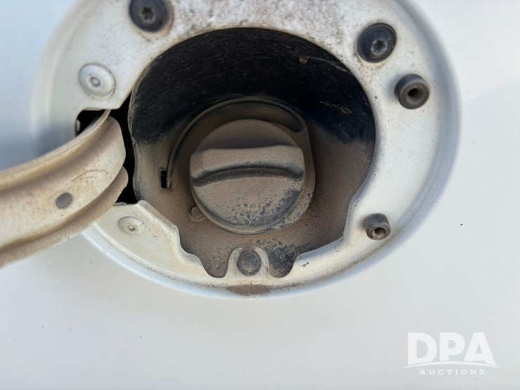 2010-chevrolet-silverado-2500hd-image-26