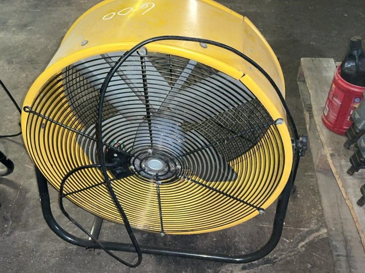 #600-•-maxx-air-electric-fan-image-3