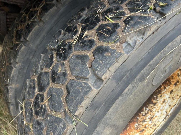 #1429-•-1995-ford-f-series-flatbed-truck-image-69