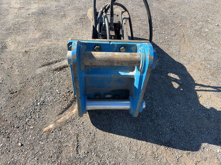 okada-hydraulic-breaker-image-5