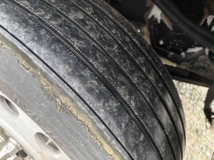 1999-peterbilt-379-image-96